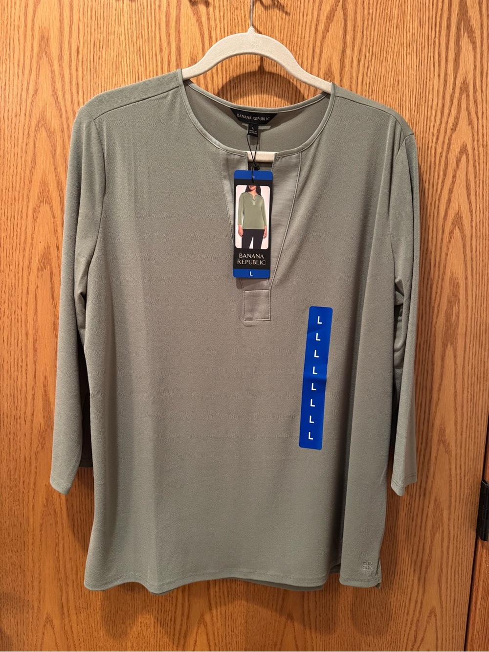 Banana Republic Sage Olive Women's Long-Sleeve Henley Top - New with Tags!